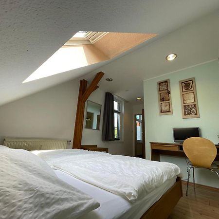 Gaststaette Zur Eiche Hotel Hannover Kültér fotó